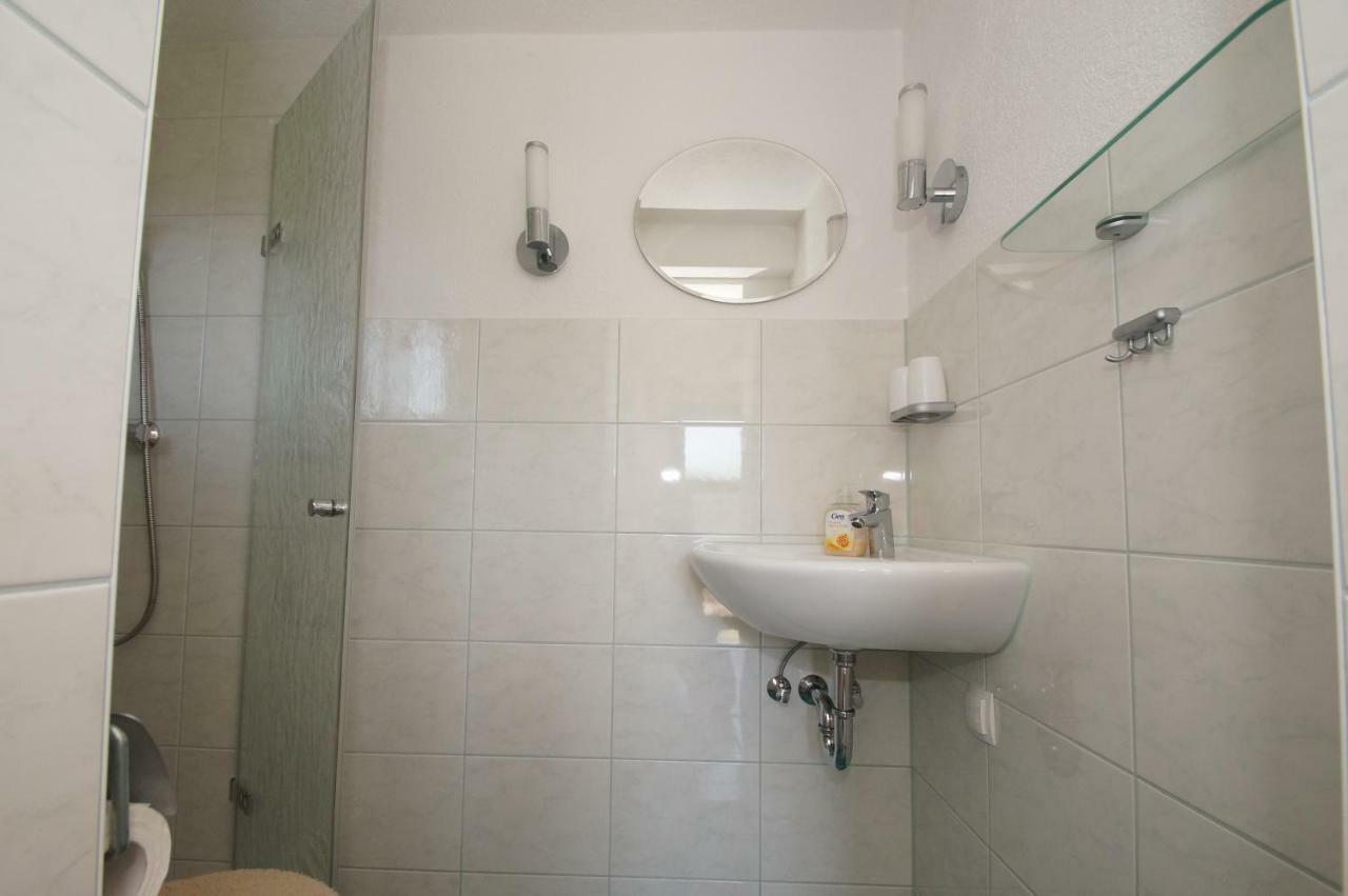 Ferienwohnung Schubert Sagard Exterior photo
